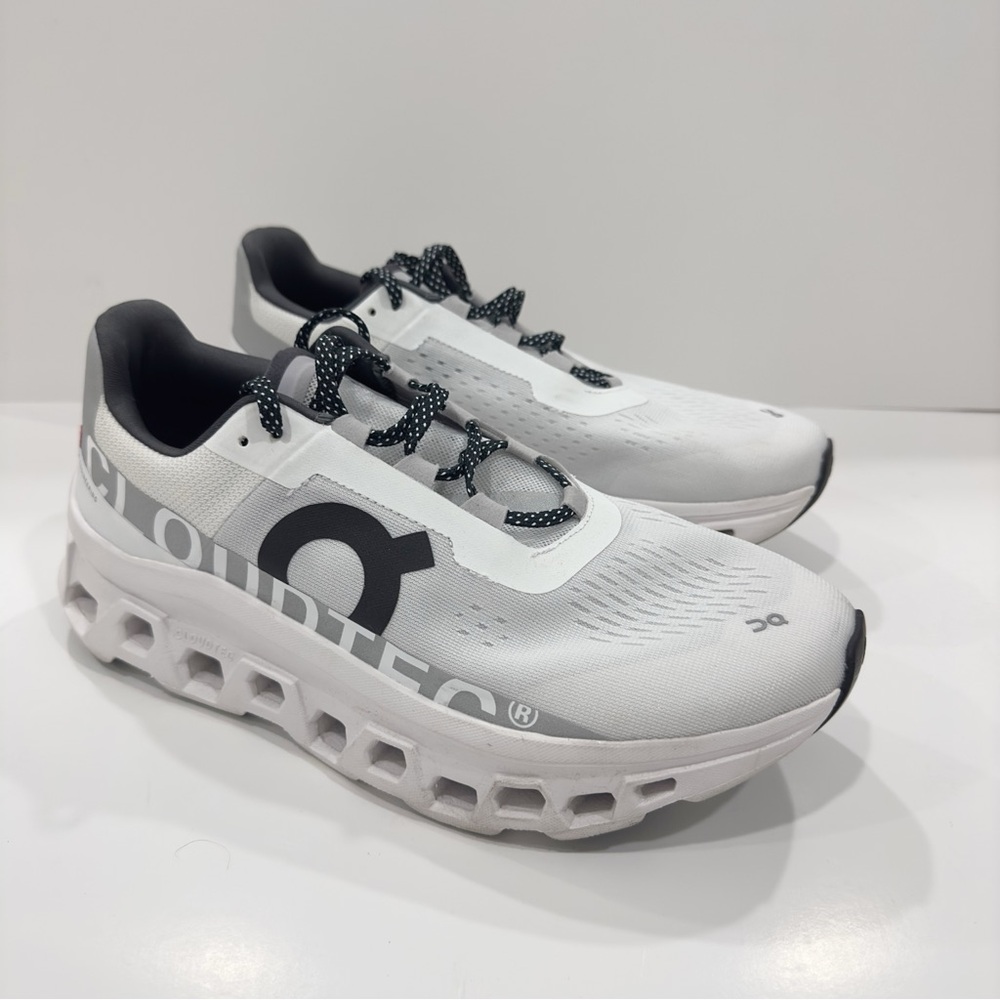 On Running Cloudmonster Men’s Shoes